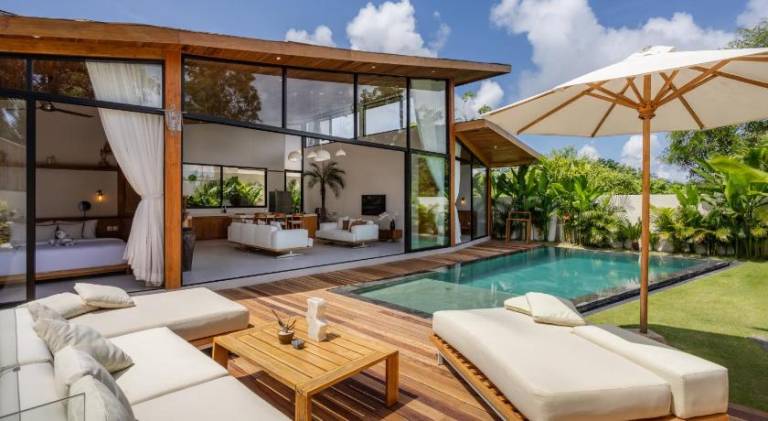 Villa with pool in Pecatu
