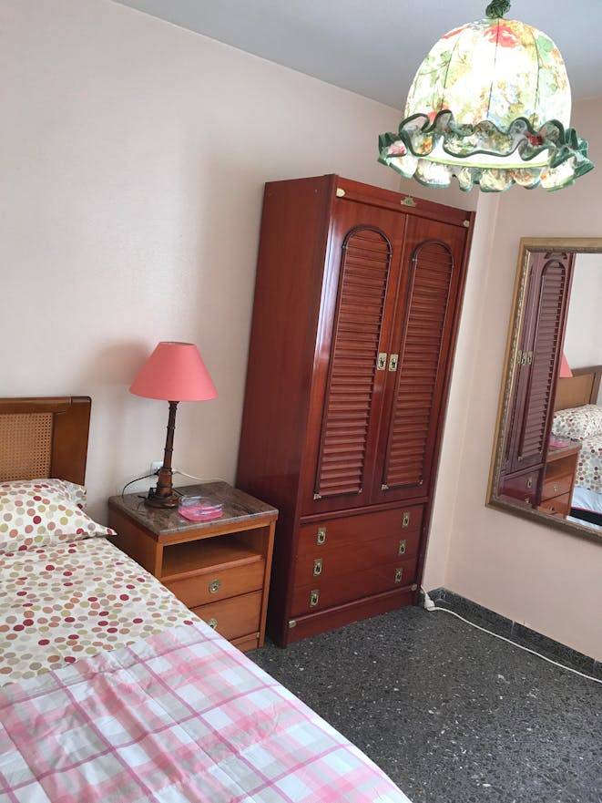 11 M² Habitación Privada ∙ 1 Habitación ∙ 4 Huéspedes - Murcia