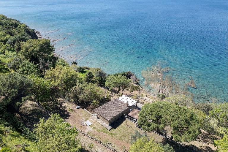 Villa 'Licosa Paradise' – Exclusive Beachfront Retreat in Cilento — photo 3