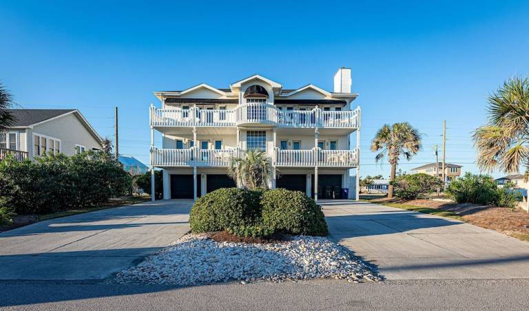 House Emerald Isle
