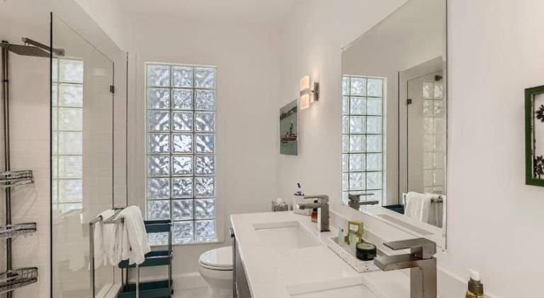 Vacation home with pool | Pet-friendly — photo 2