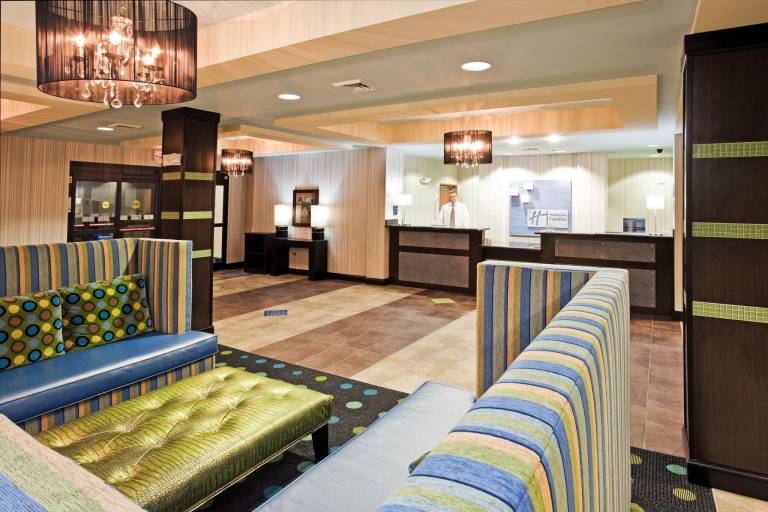 Holiday Inn Express Hotel & Suites Salem By IHG — photo 5