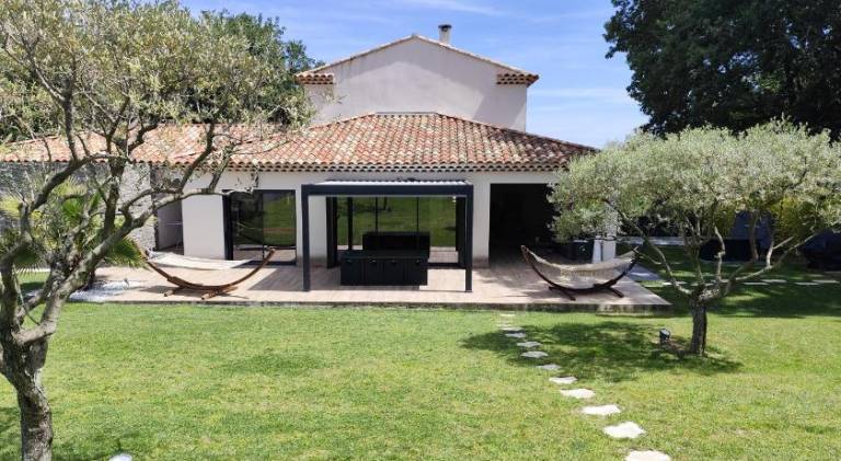Villa with patio, private pool & BBQ — photo 5