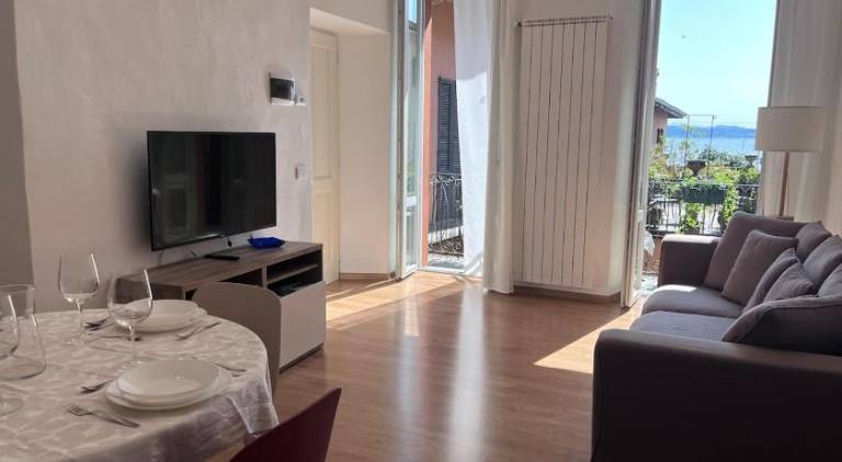 House with terrace in Novara