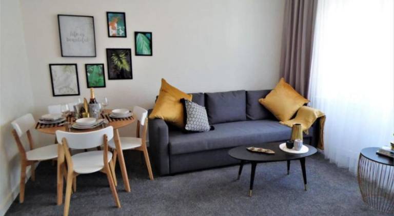 Rental apartment with 2 rooms for 4 persons in Paisley