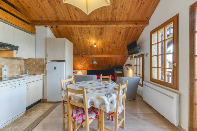 Apartment 'La Meije 9' with Mountain View and Balcony — photo 5