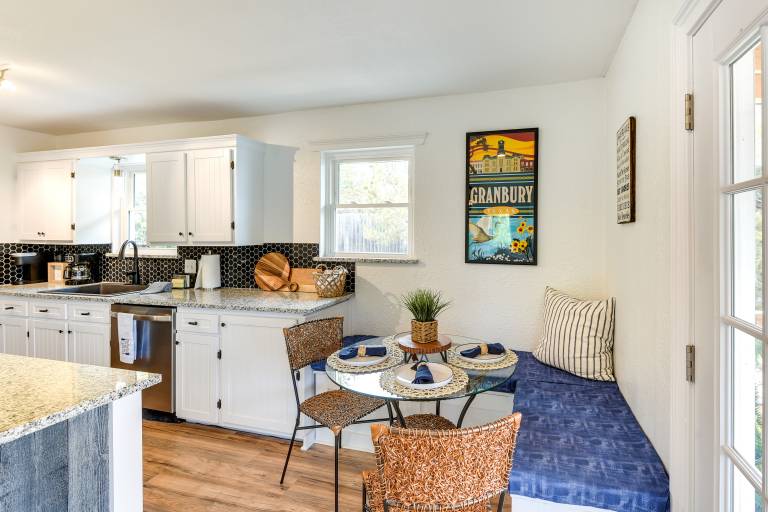 Waterfront Escape on Lake Granbury: Deck & Patio! — photo 4