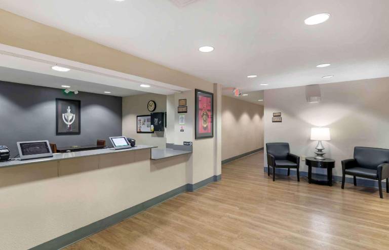 Extended Stay America Suites - Kansas City - Airport — photo 2