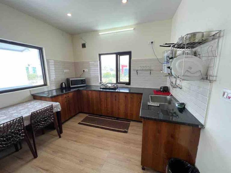 House with terrace & yard | Perfect for remote work | Pets allowed — photo 5
