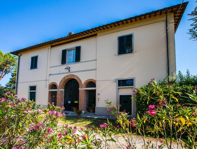 Holiday Home 'Podere Simonetta - A13' with Shared Pool, Shared Garden and Wi-Fi in Cecina