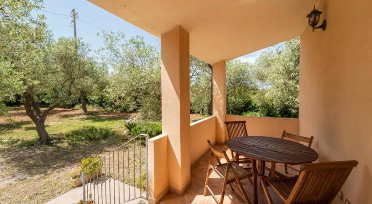 Villa with 3 rooms for 6 persons in Alghero