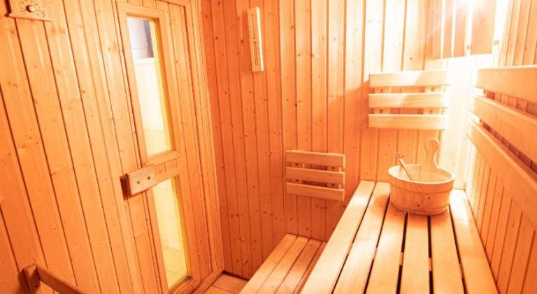 Lodge with terrace, sauna & grill — photo 4