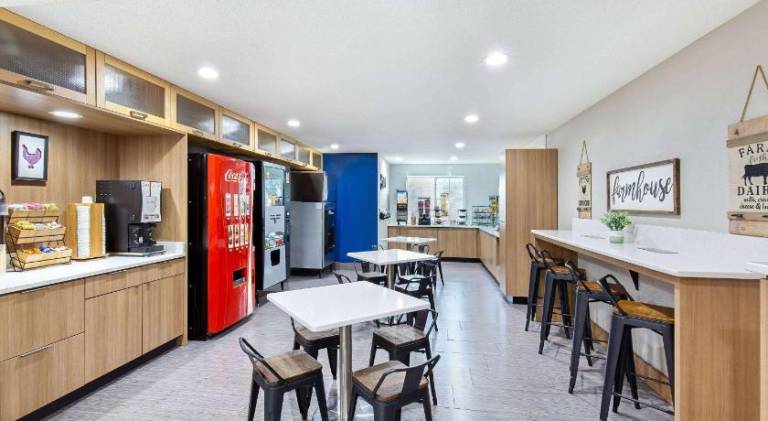 Microtel Inn & Suites by Wyndham Columbus North — photo 5