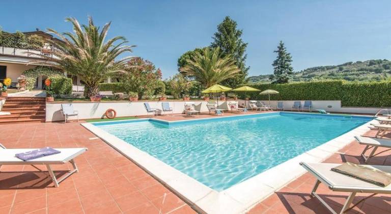 Villa with hot tub & pool — photo 3