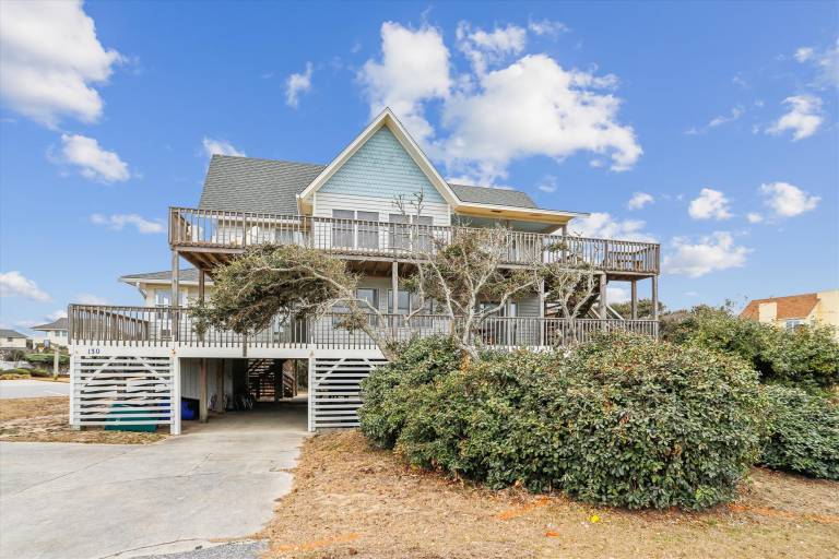 D130 - Shannon is a semi-oceanfront house with 4 BR, 3 BA and ocean views! — photo 2