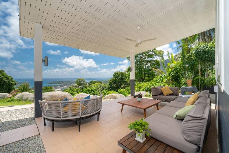 Villa with yard, patio & BBQ — photo 2