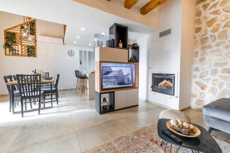 Four-bedroom house with terrace and sea view Humac, Hvar (K-8805) — photo 4