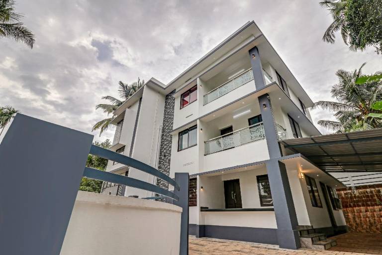 Hotel O Home Royal Salem