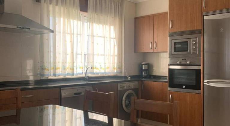 Holiday apartment with BBQ, patio & yard in Sanxenxo