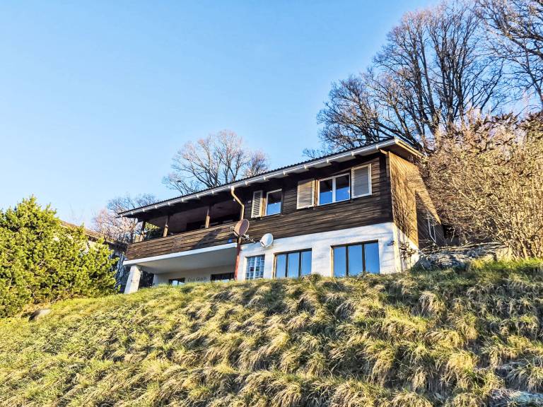 Ferienwohnung in Ruschein f&uuml;r max. 5 Personen