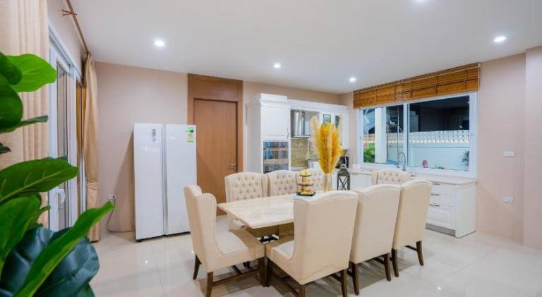 Ample villa with pool | Pet-friendly — photo 4