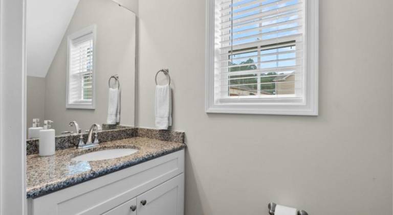 Vacation home with 3 rooms for 9 persons in Aberdeen, NC