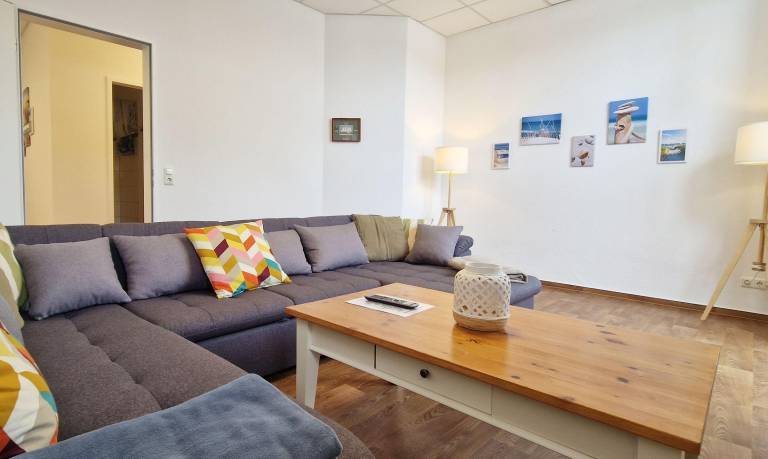 Rental apartment with 3 rooms for 8 persons — photo 2