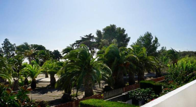 Fully equipped villa with grill, pool & patio | Beach nearby | Pets are welcome — photo 5