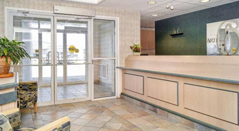Motel 6 Peterborough, ON — photo 3