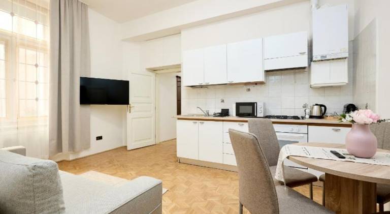 Apartment | Next to Prague astronomical clock — photo 5