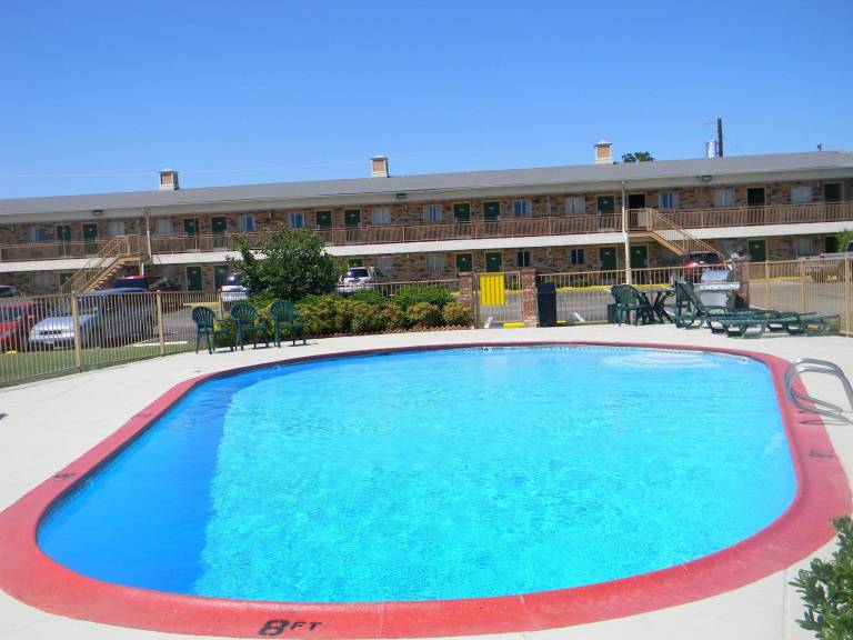 Americas Best Value Inn Stephenville — photo 5