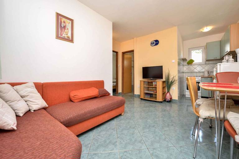 Holiday home with air conditioning — photo 4