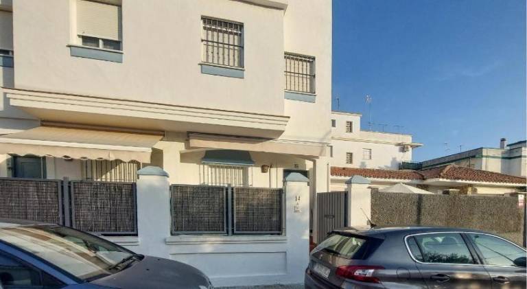 Vacation home with patio in Rota