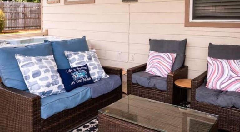 Coastal Hangout- Hot Tub- Fire Pit-Game Room — photo 4