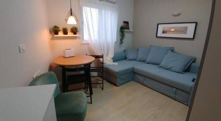 House  Udim