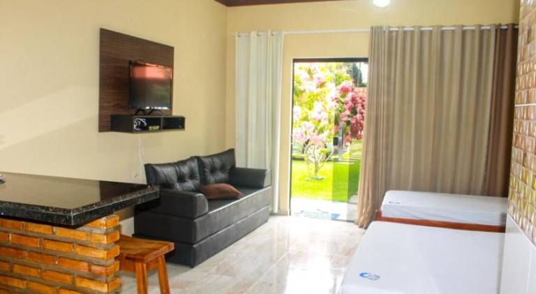 Serviced apartment with garden, barbecue & pool | Dogs allowed — photo 2