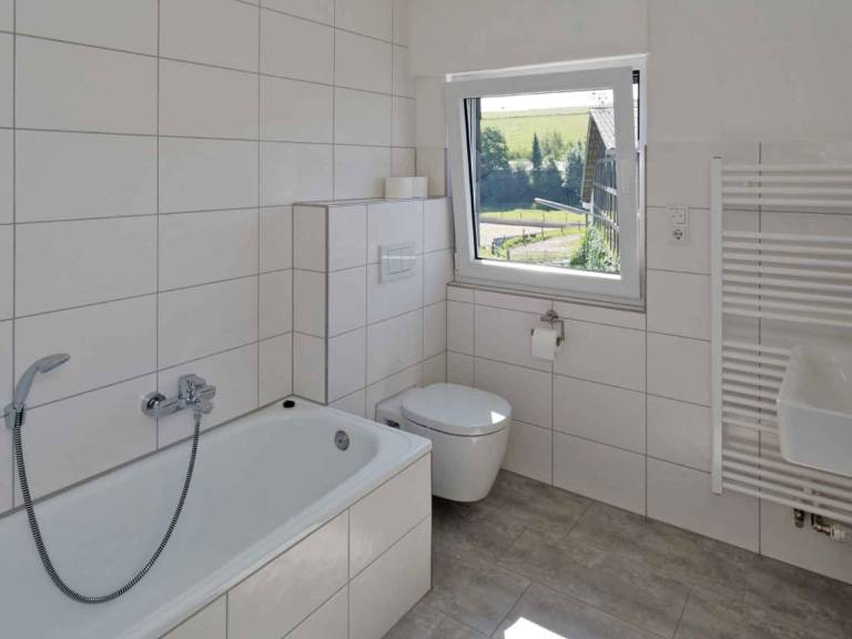 Family-oriented rental apartment with sauna, pool & fast internet | River view | Pets are welcome — photo 3