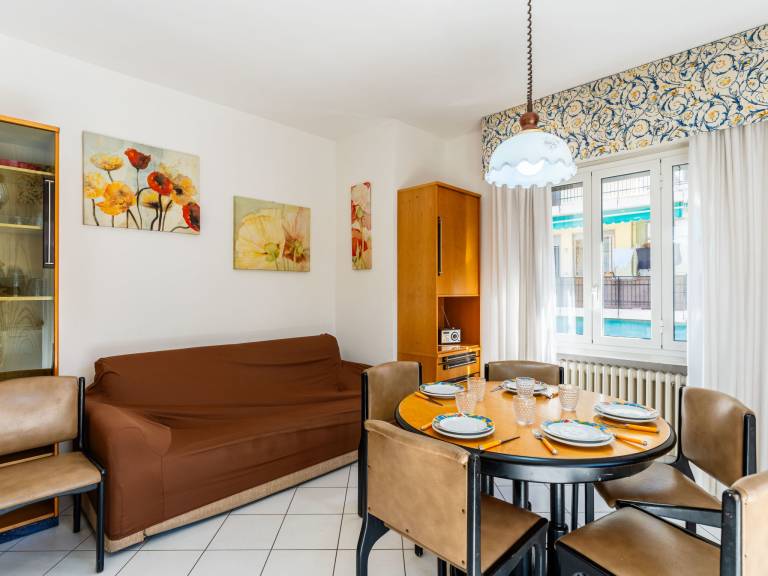 Holiday apartment with patio — photo 3