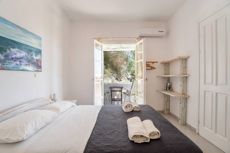 Holiday Home 'Green Retreats 5 Paros' with Mountain View, Wi-Fi and Air Conditioning — photo 4