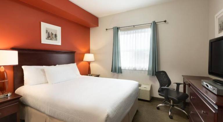 Travelodge by Wyndham Kindersley — photo 2