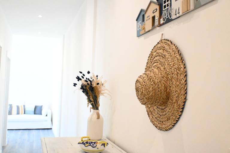 Apartment with terrace | Sea view — photo 2