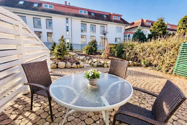Charming apartment with patio | Close to the beach | Dogs allowed in Rostock