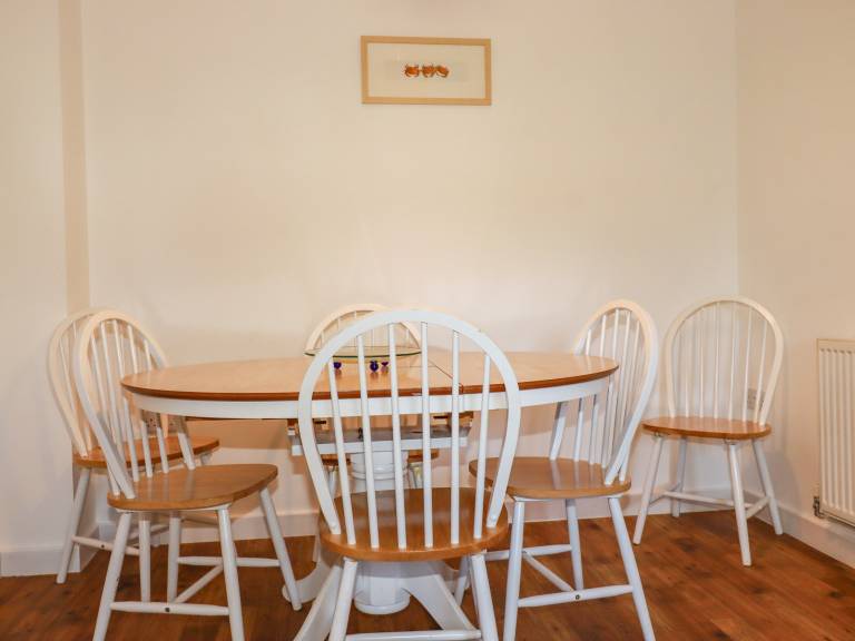 Children-friendly pleasant cottage with yard | Beach view | Pets are welcome — photo 5