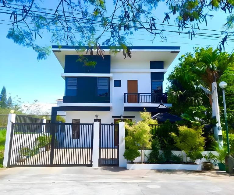 Bella Homes near Serin Ayala Mall & Lourdes Church in Tagaytay