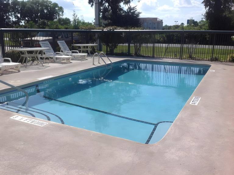 Super 8 by Wyndham Brunswick South/I-95 in Brunswick, GA