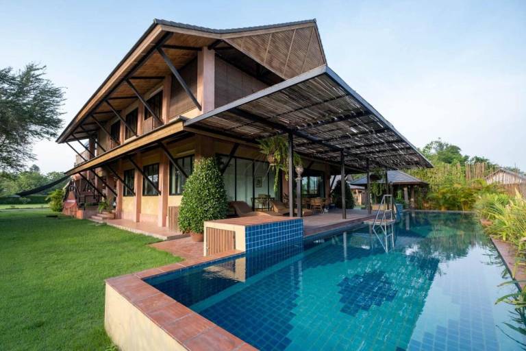 Ample villa with pool, garden & barbeque | Good for workation | Pets are welcome in Chiang Mai