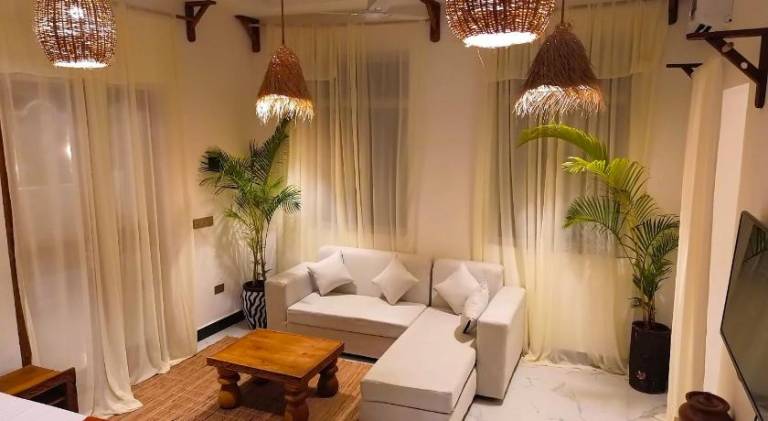 Lovely lodge with barbecue, pool & terrace | Beach nearby | Dogs allowed — photo 3