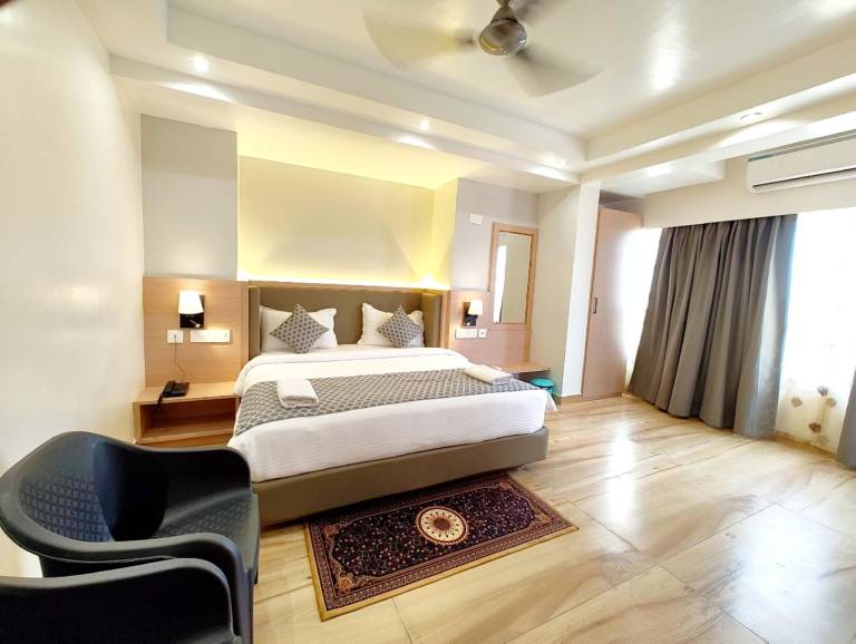 Goroomgo Grand Resort Puri - A Luxurious Collections Sea View Room — photo 2