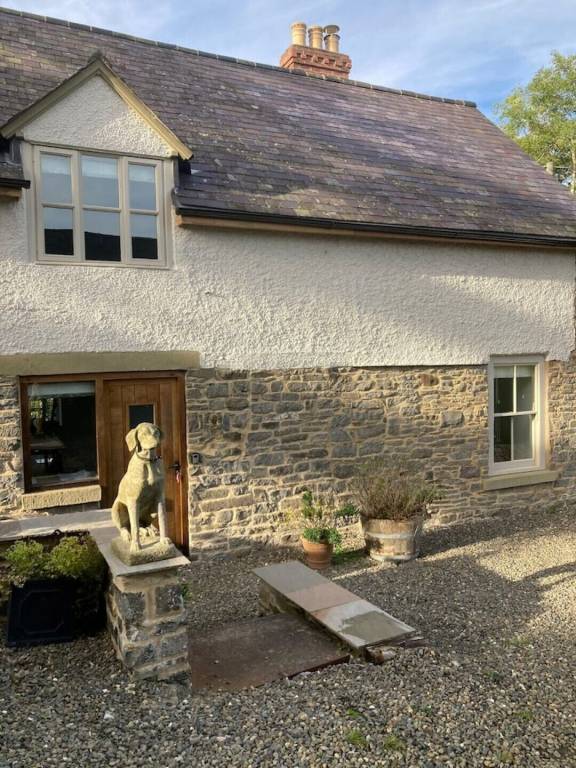 Cottage  Bishop's Castle