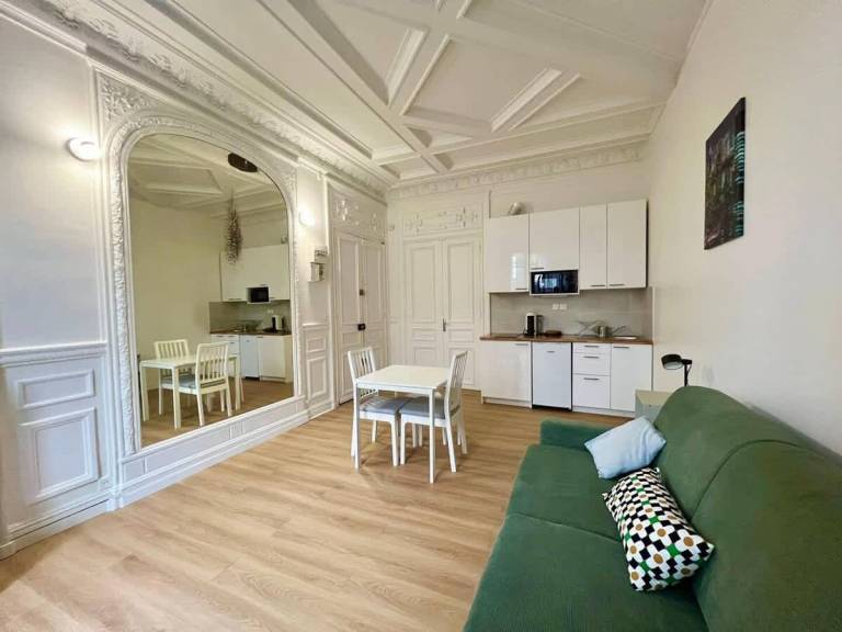 Close to Paris The Boudoir